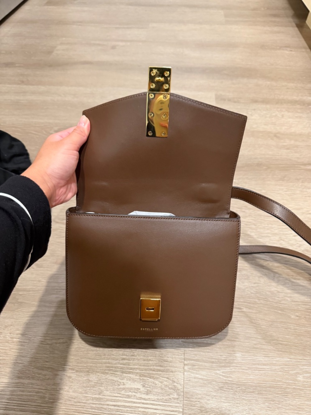 DeMellier The Vancouver in Mocha Smooth - Picture 4 of 10